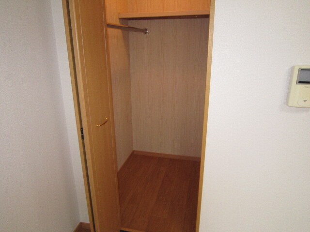 物件内観写真7　(収納)