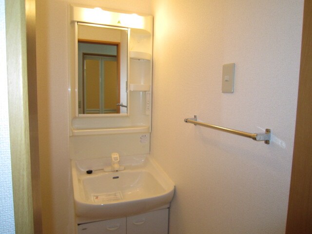 物件内観写真8　(洗面)