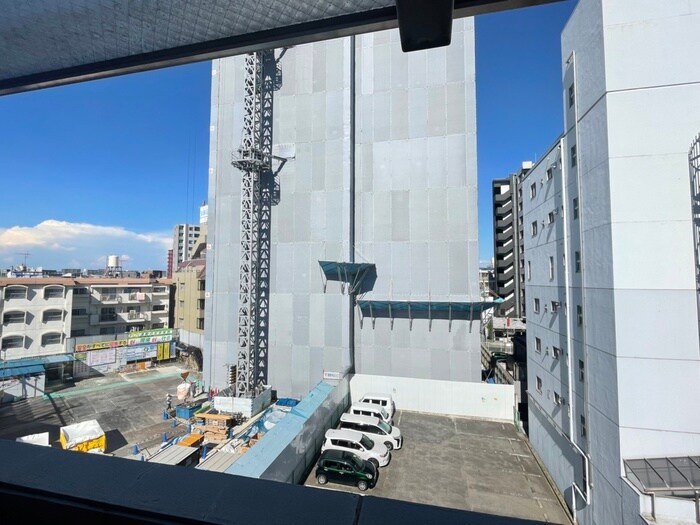 物件内観写真16　(室内からの展望)