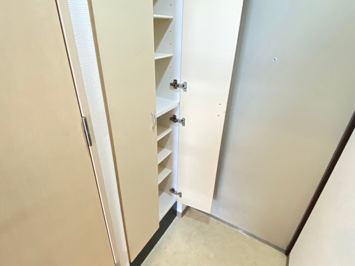 物件内観写真17　(靴箱)