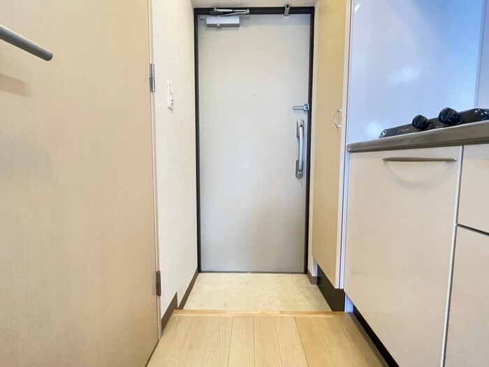 物件内観写真21　(玄関)