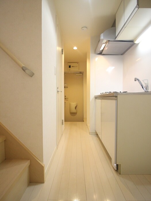 物件内観写真18　(廊下)