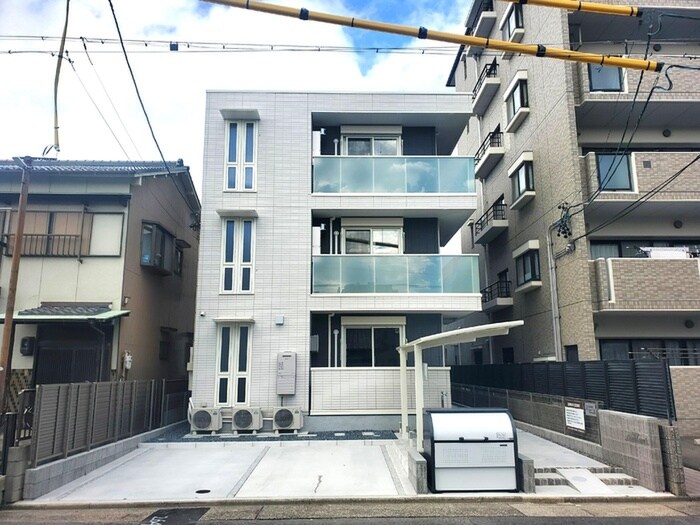 物件外観写真1　(外観写真)