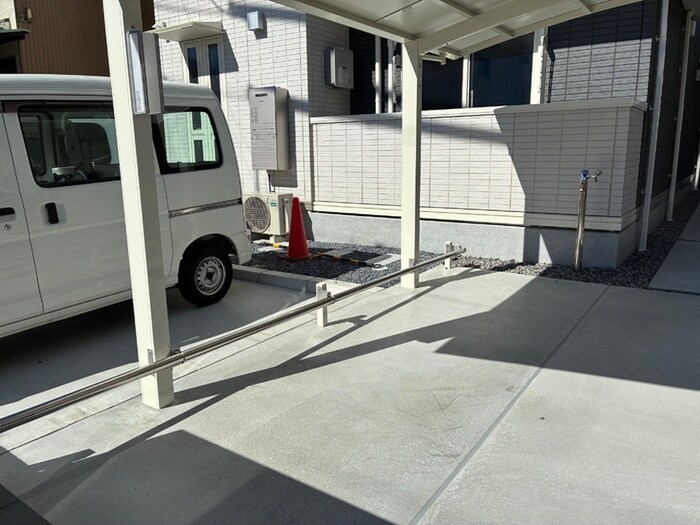 物件外観写真3　(駐輪場)