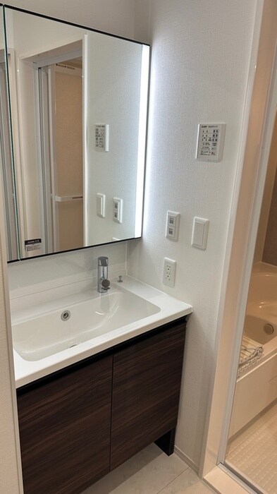 物件内観写真9　(洗面)