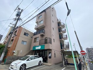 ロータス外観写真