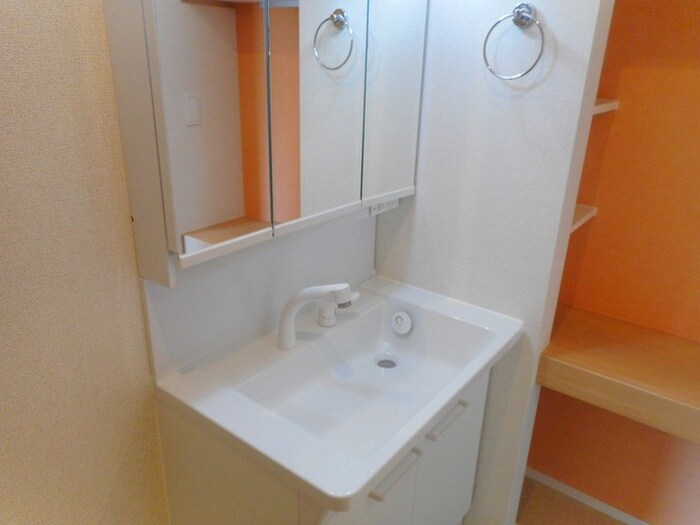 物件内観写真9　(洗面)