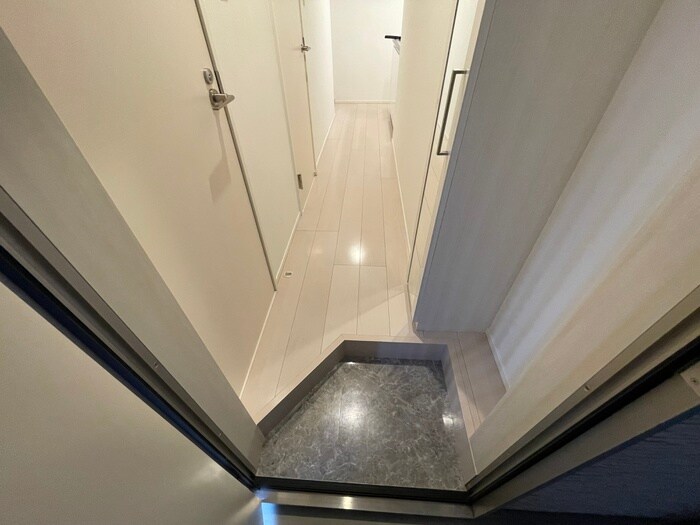 物件内観写真14　(玄関)