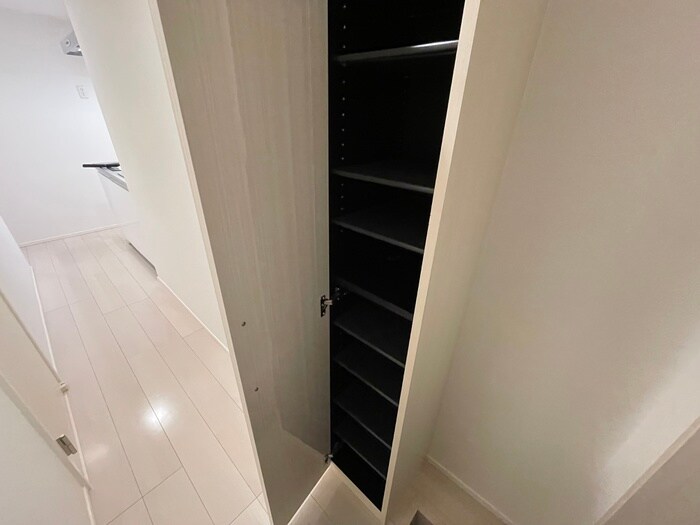 物件内観写真16　(靴箱)