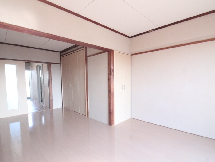 物件内観写真8　(居室)