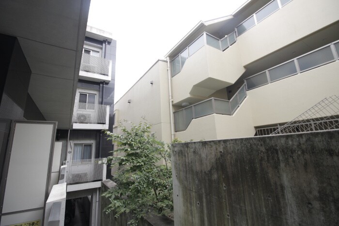 物件内観写真14　(室内からの展望)