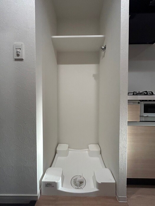 物件内観写真15　(洗濯機置場)