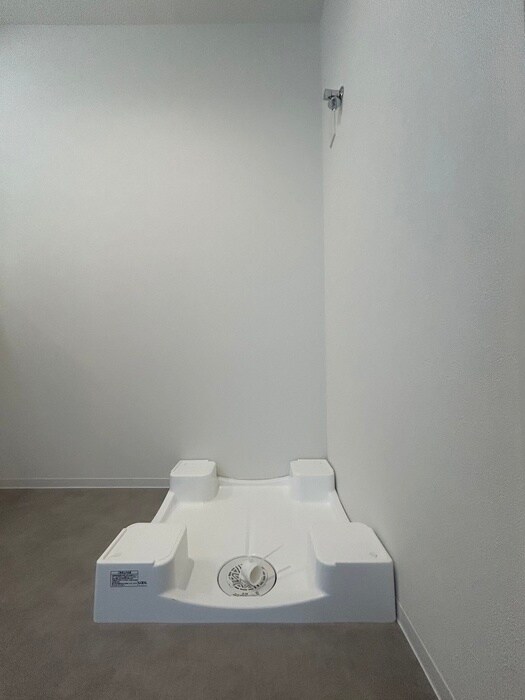 物件内観写真15　(洗濯機置場)