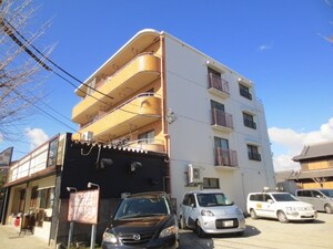 メゾンタカバタ外観写真