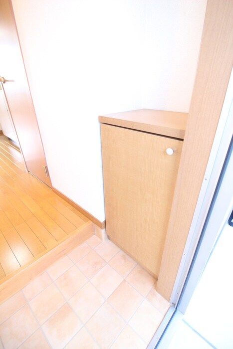 物件内観写真8　(靴箱)