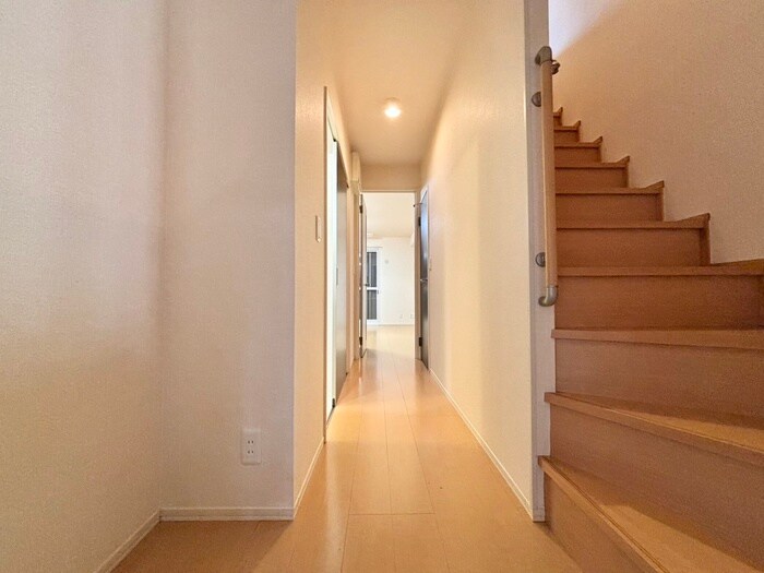 物件内観写真17　(廊下)