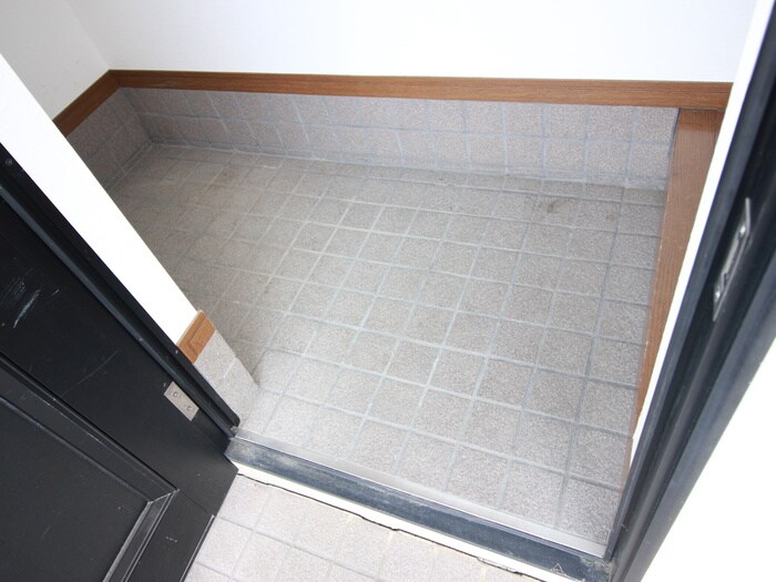 物件内観写真15　(玄関)