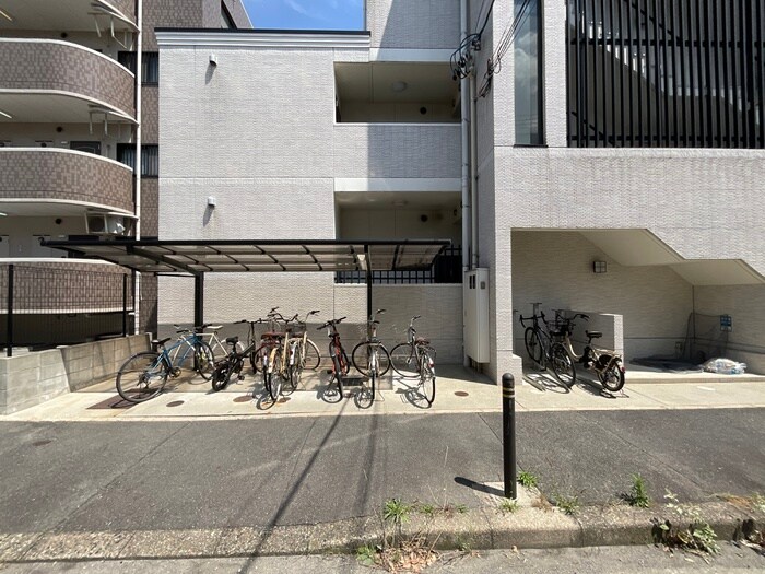物件外観写真6　(駐輪場)