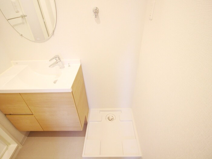 物件内観写真11　(洗濯機置場)