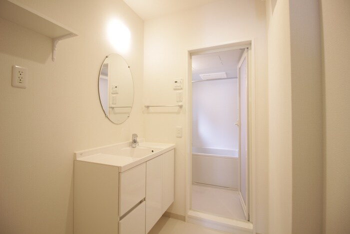 物件内観写真12　(洗面)