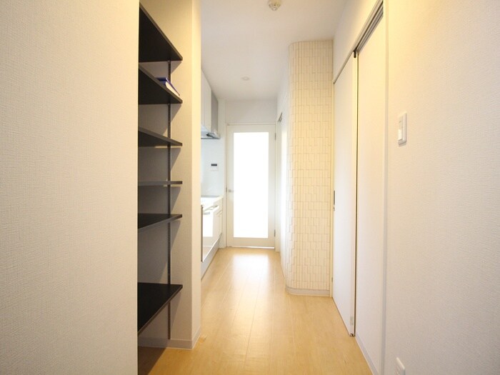 物件内観写真16　(廊下)