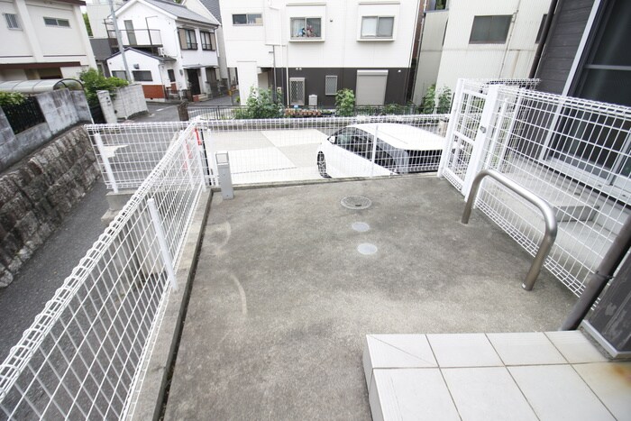 物件外観写真5　(駐輪場)