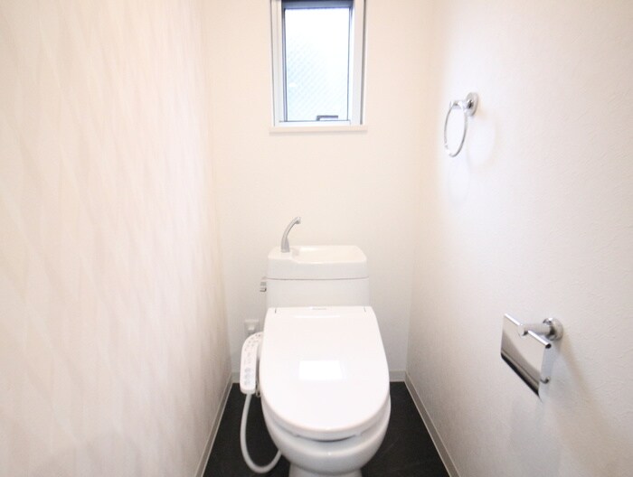 物件内観写真13　(トイレ)