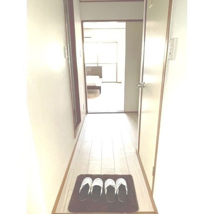 物件内観写真5　(廊下)