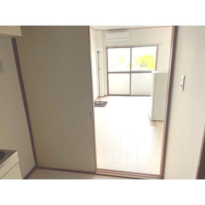 物件内観写真5　(居室)