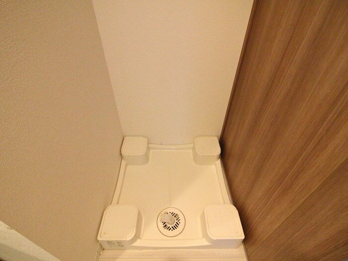 物件内観写真10　(洗濯機置場)