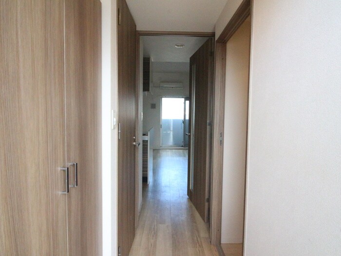 物件内観写真16　(廊下)