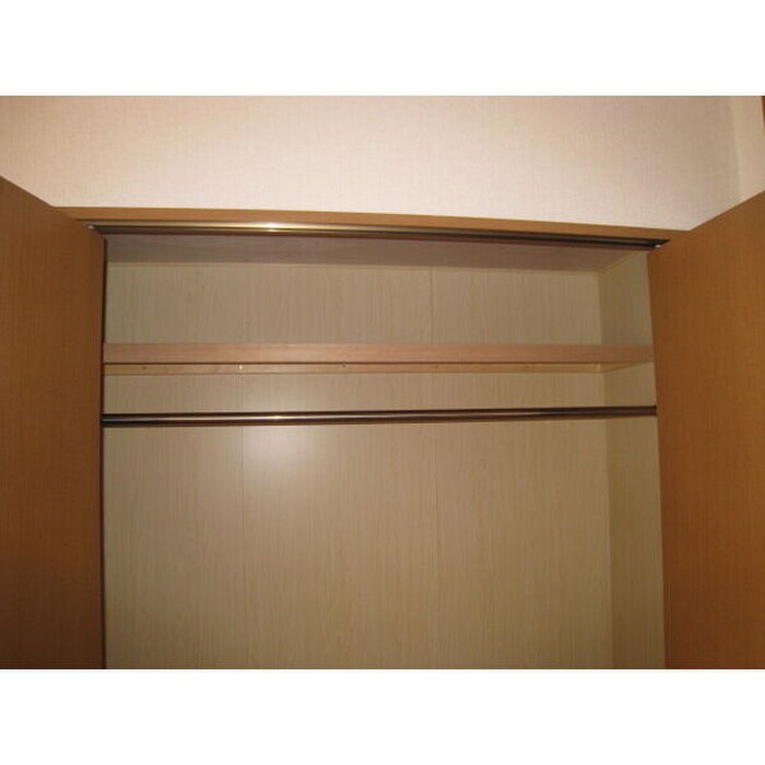 物件内観写真12　(収納)