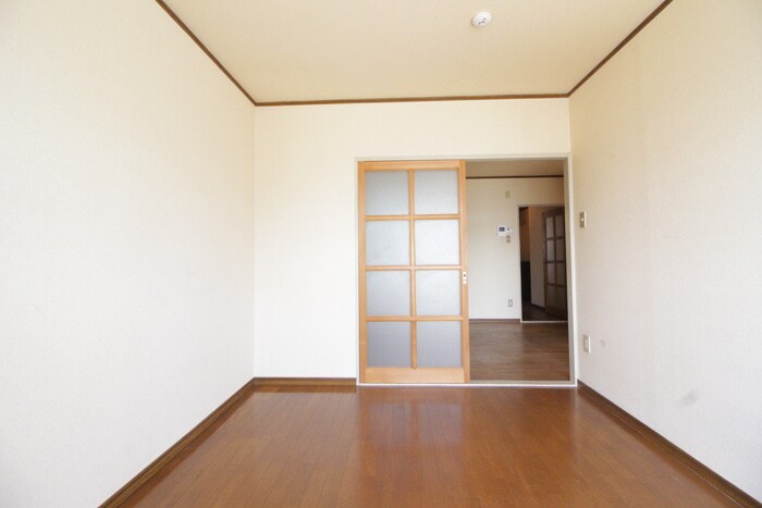 物件内観写真10　(居室)