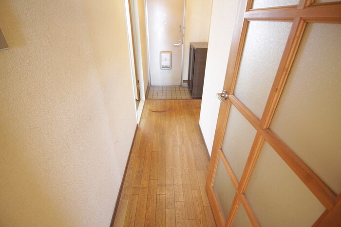 物件内観写真17　(廊下)