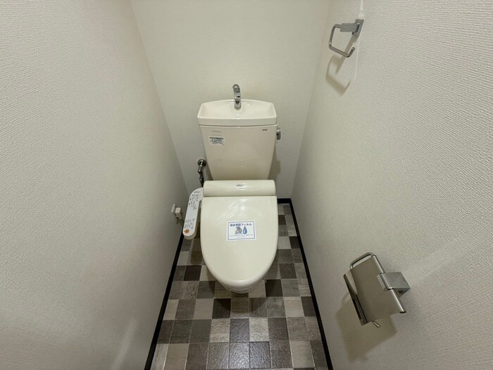 物件内観写真12　(トイレ)