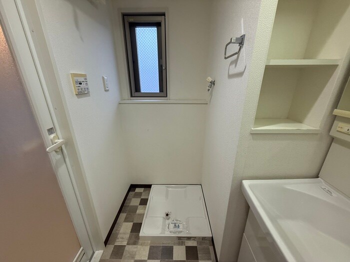 物件内観写真19　(洗濯機置場)