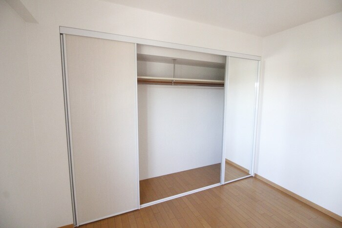 物件内観写真13　(収納)