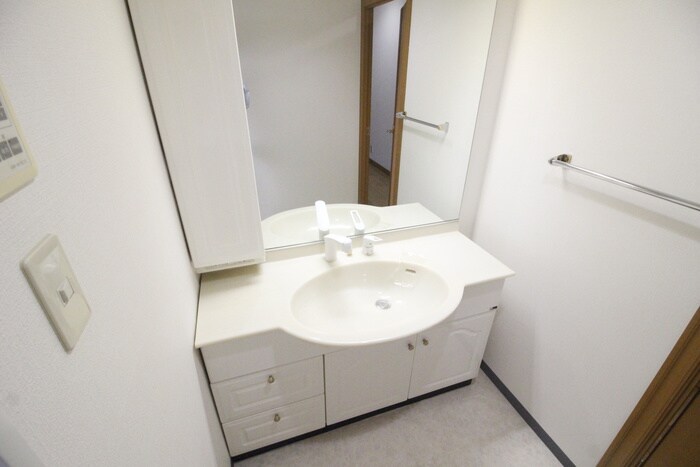 物件内観写真15　(洗面)