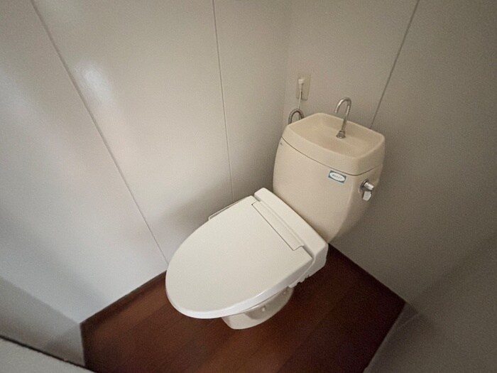 物件内観写真8　(トイレ)