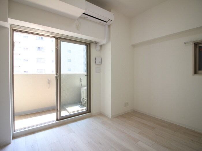 物件内観写真3　(居室)