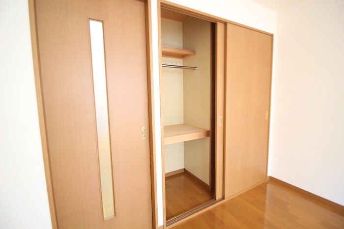 物件内観写真12　(収納)