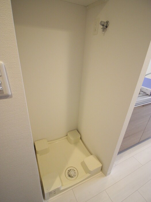 物件内観写真13　(洗濯機置場)