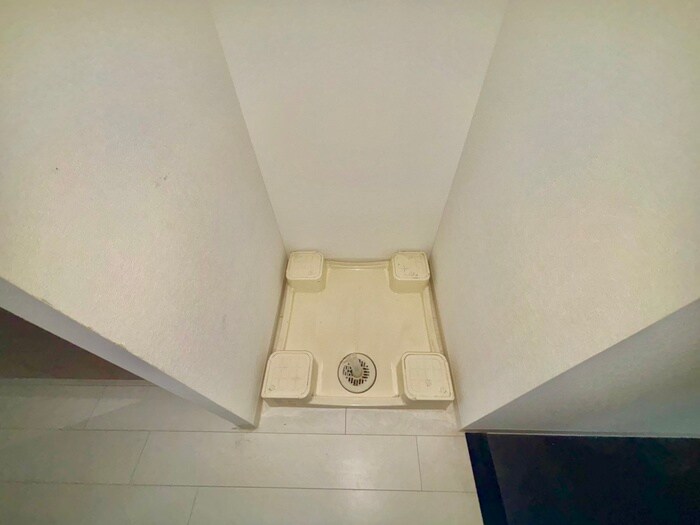 物件内観写真16　(洗濯機置場)