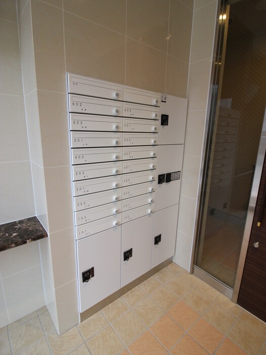 物件外観写真6　(建物設備)