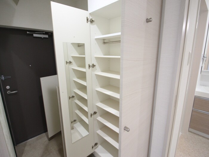 物件内観写真11　(靴箱)
