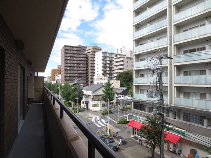 物件内観写真20　(室内からの展望)