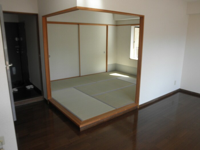 物件内観写真8　(居室)