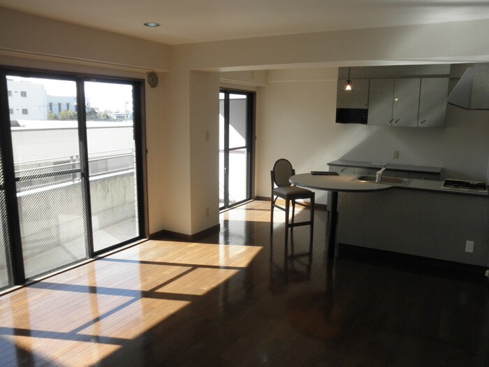 物件内観写真15　(居室)