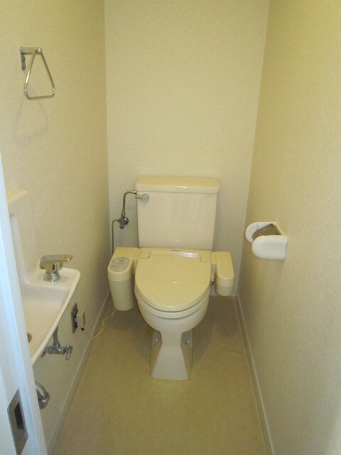 物件内観写真16　(トイレ)