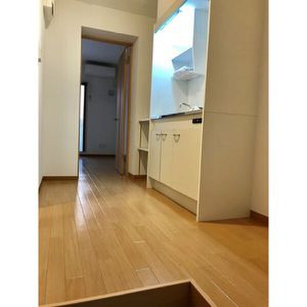 物件内観写真14　(玄関)